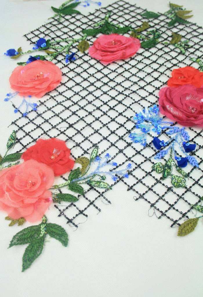 B110 - Intricate Floral Applique - Moda Artisans