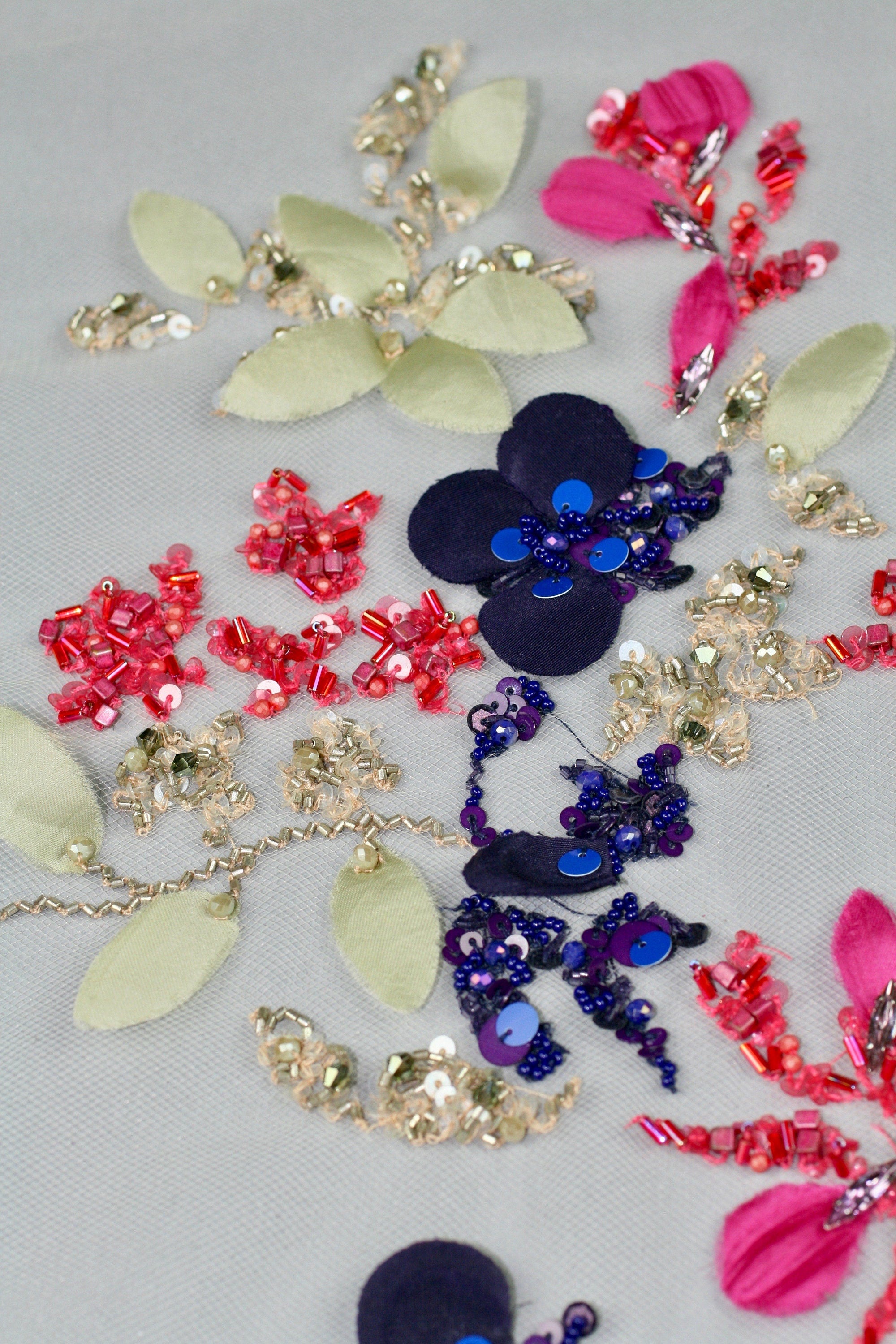 B109 - Fuchsia & Navy Beaded Floral Applique