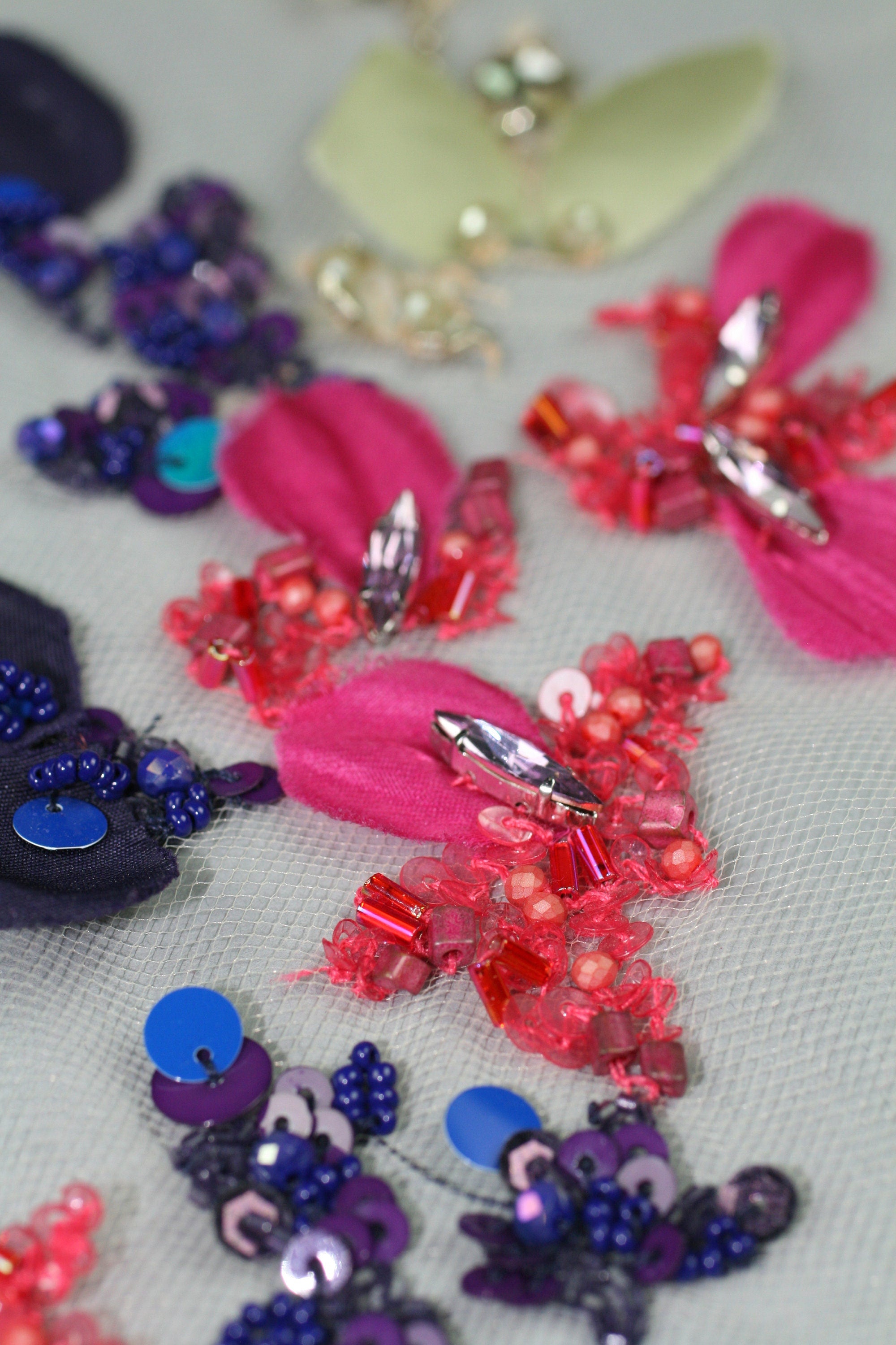 B109 - Fuchsia & Navy Beaded Floral Applique