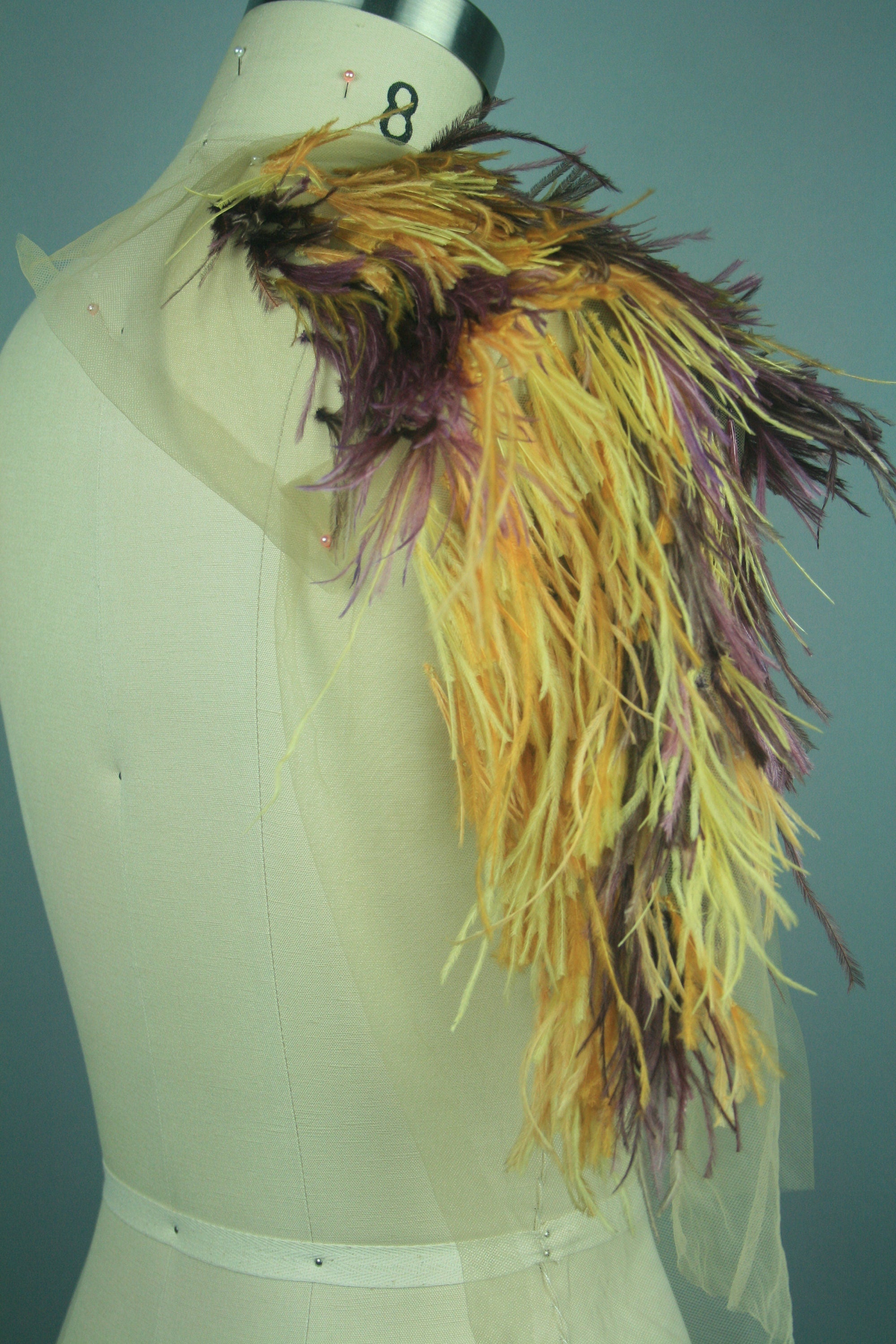 A118 - Feather on Tulle Applique