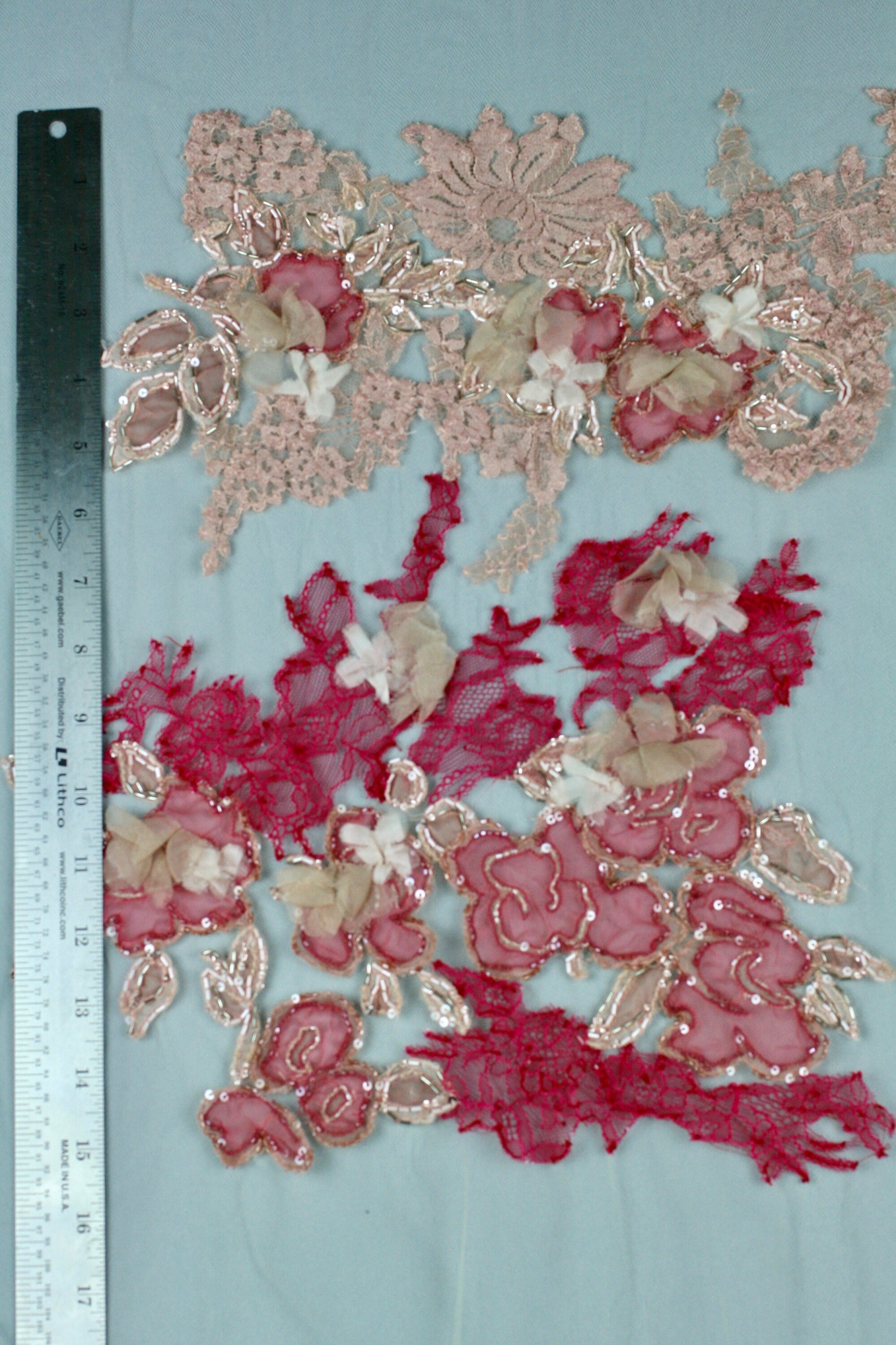 C117 - Chantilly Lace Floral Applique