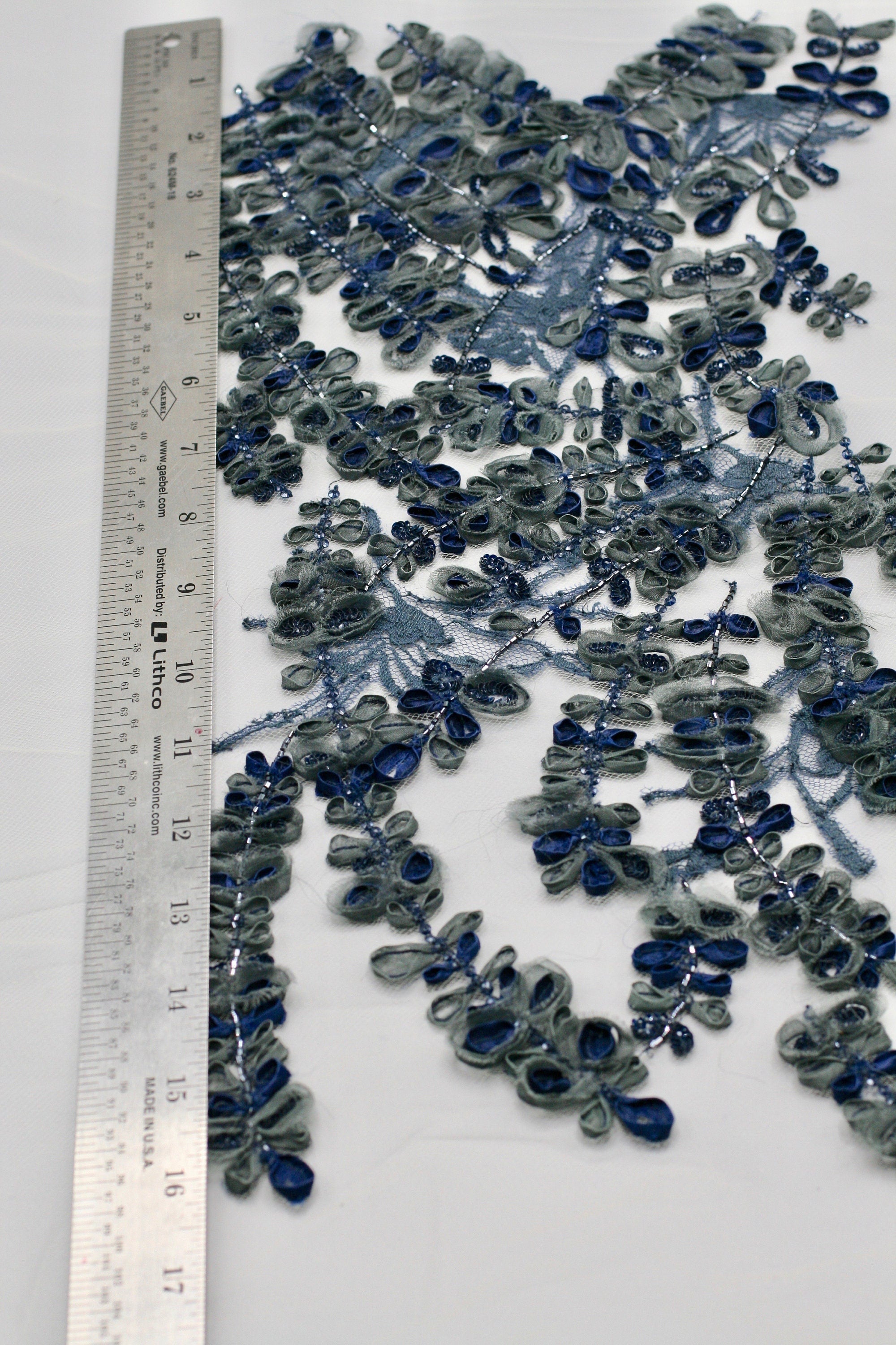 B103 - Ivy Inspired Floral Applique