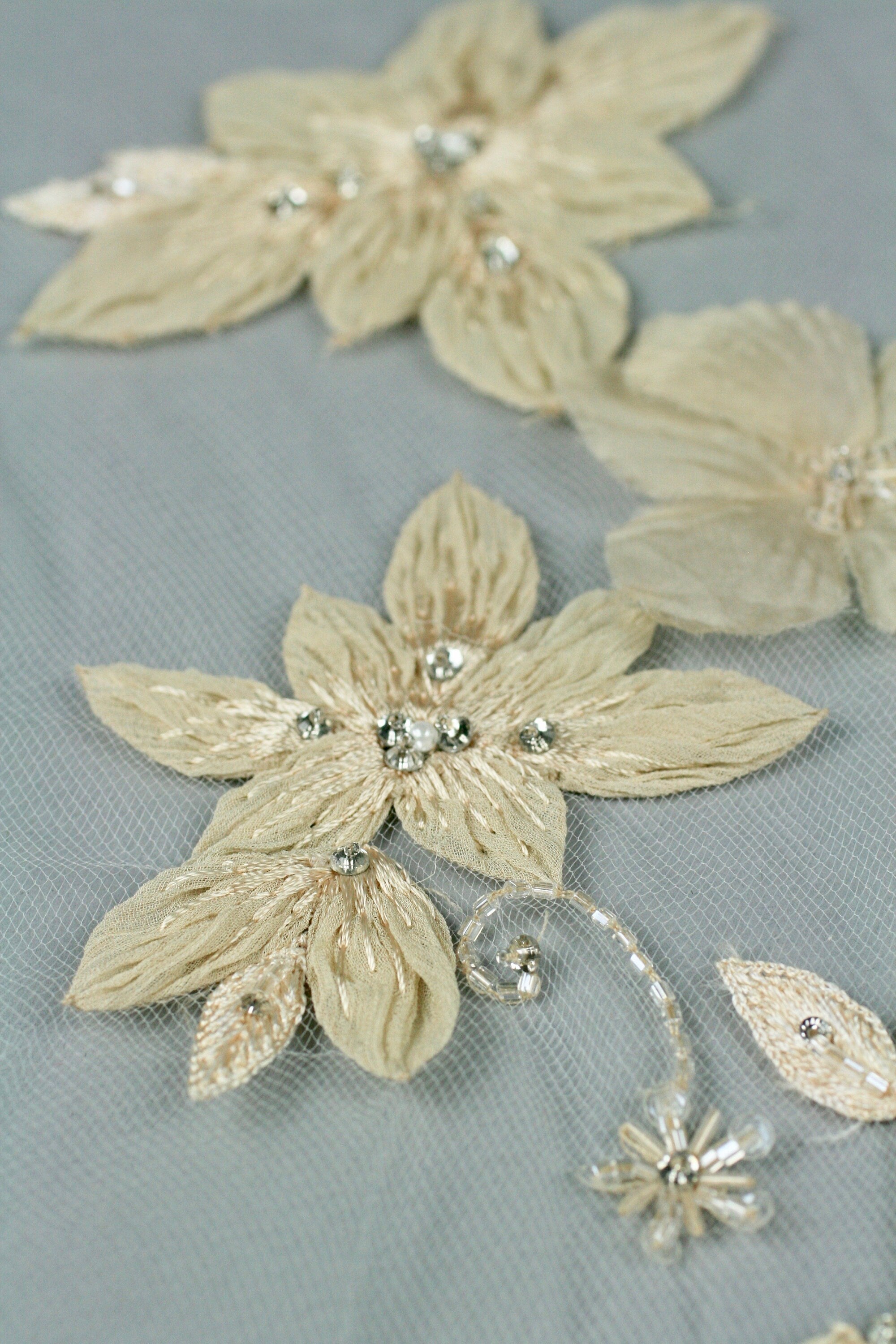 C112 - Champagne Gold Floral Applique