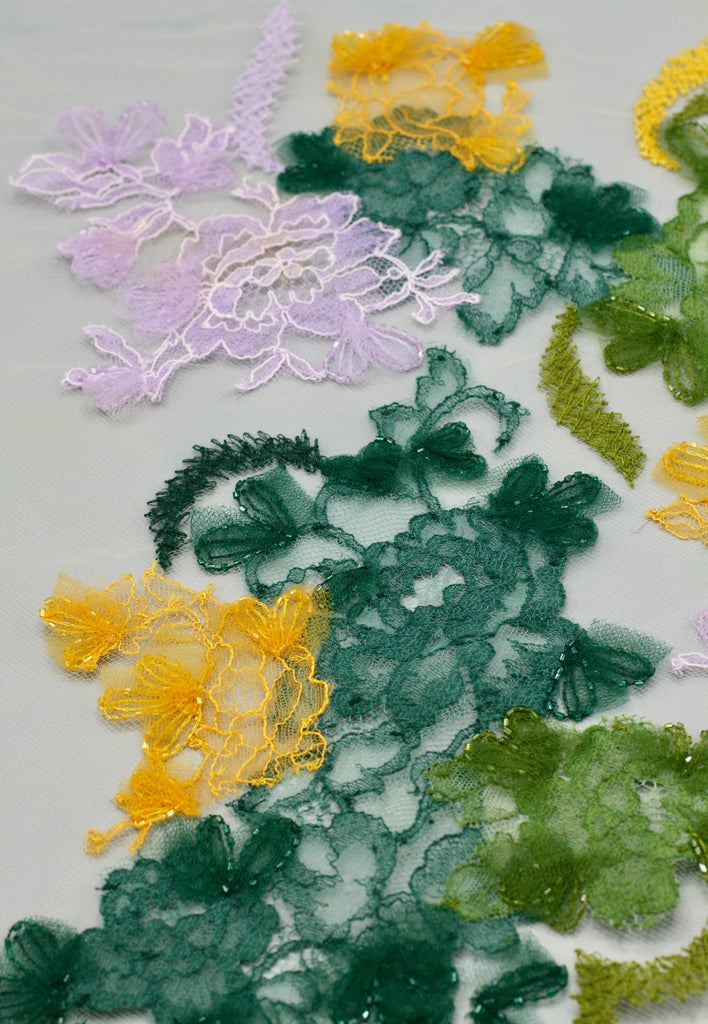 3D Floral Chantilly Lace Applique