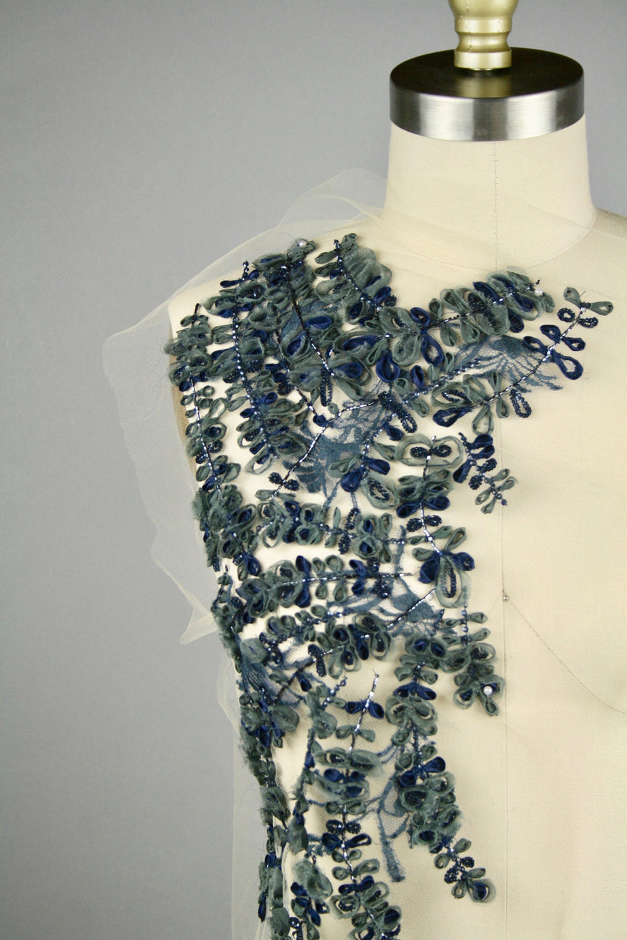 B103 - Ivy Inspired Floral Applique