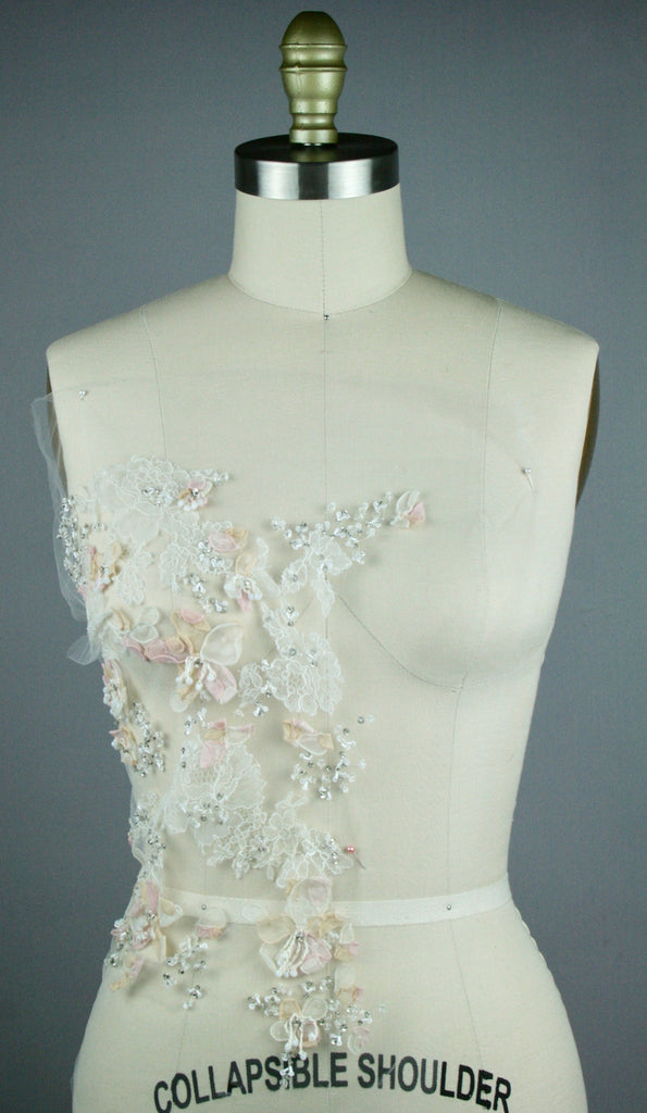 3D Delicate Feminine Floral Applique