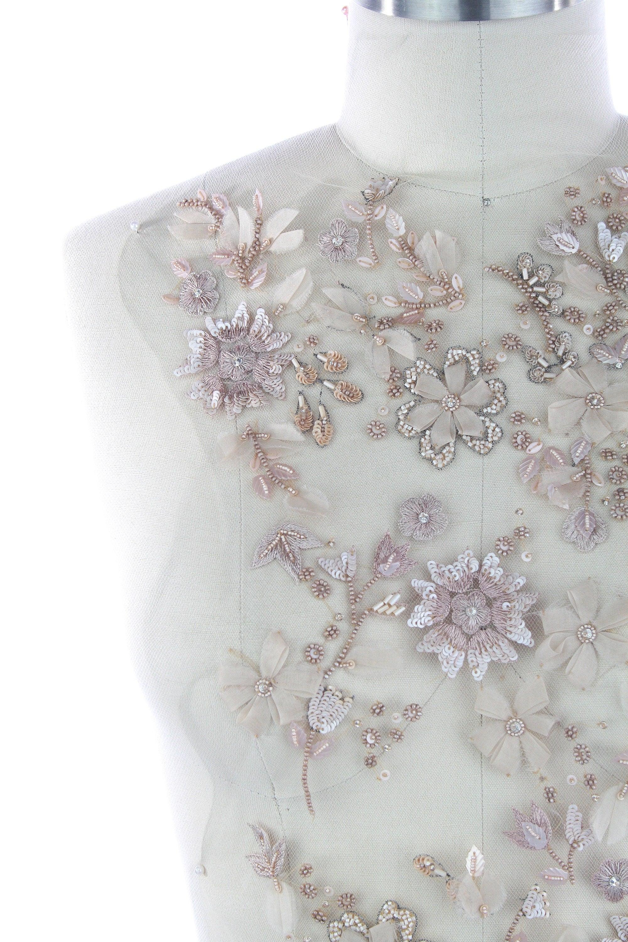 A115 - Monochromatic Beige Floral Applique - Moda Artisans