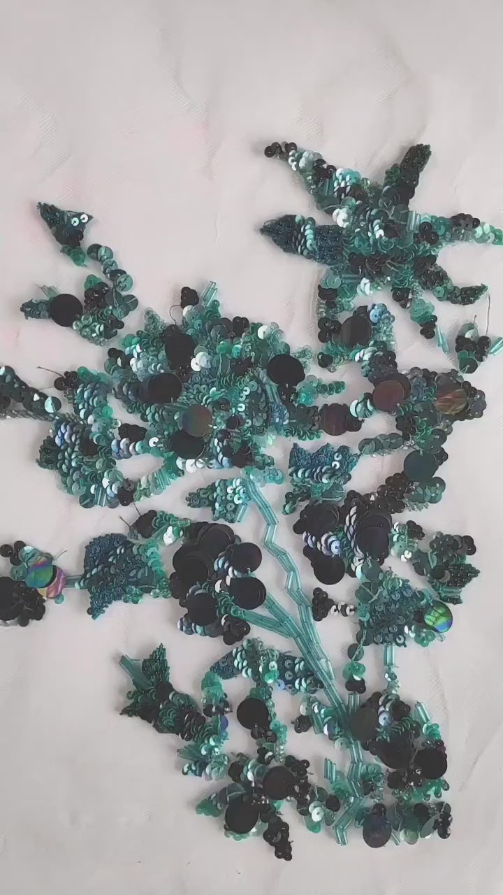 A136 - Prismatic Sequin Applique