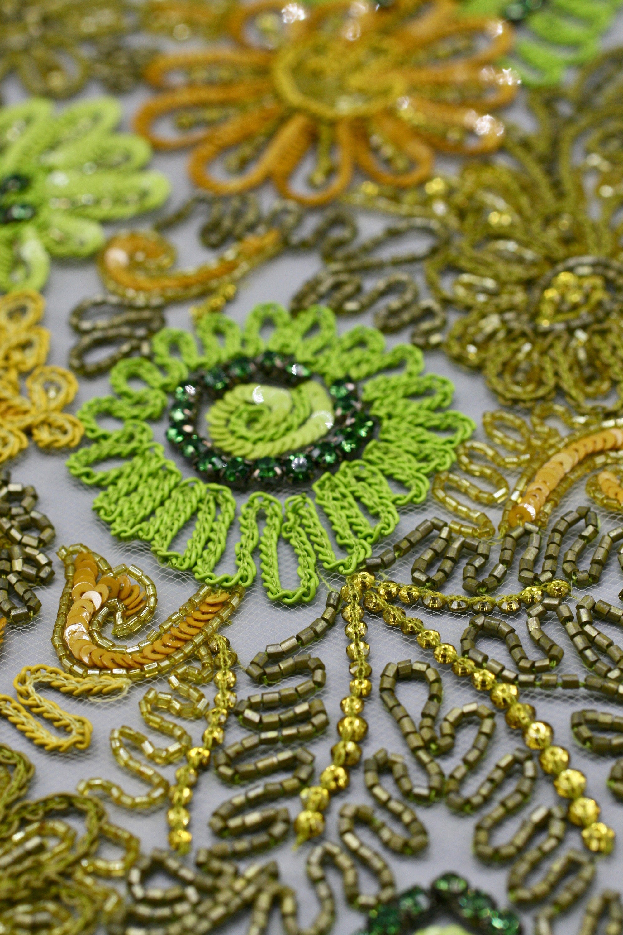 A112 - Kiwi & Copper Beaded Applique